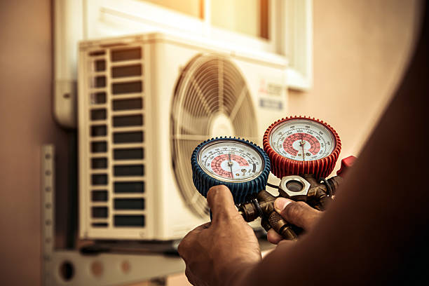 Professional Ductwork Repair technician working in Mooseheart, IL